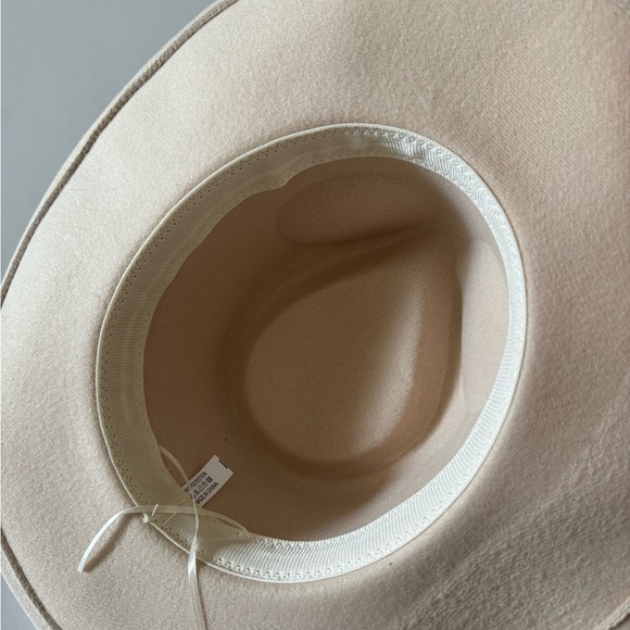 Wide brim rancher style hat - Picture 5 of 11